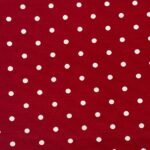 Rote Tischdecke mit weissen Punkten